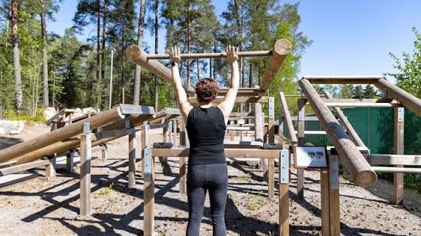 Outdoor gym session